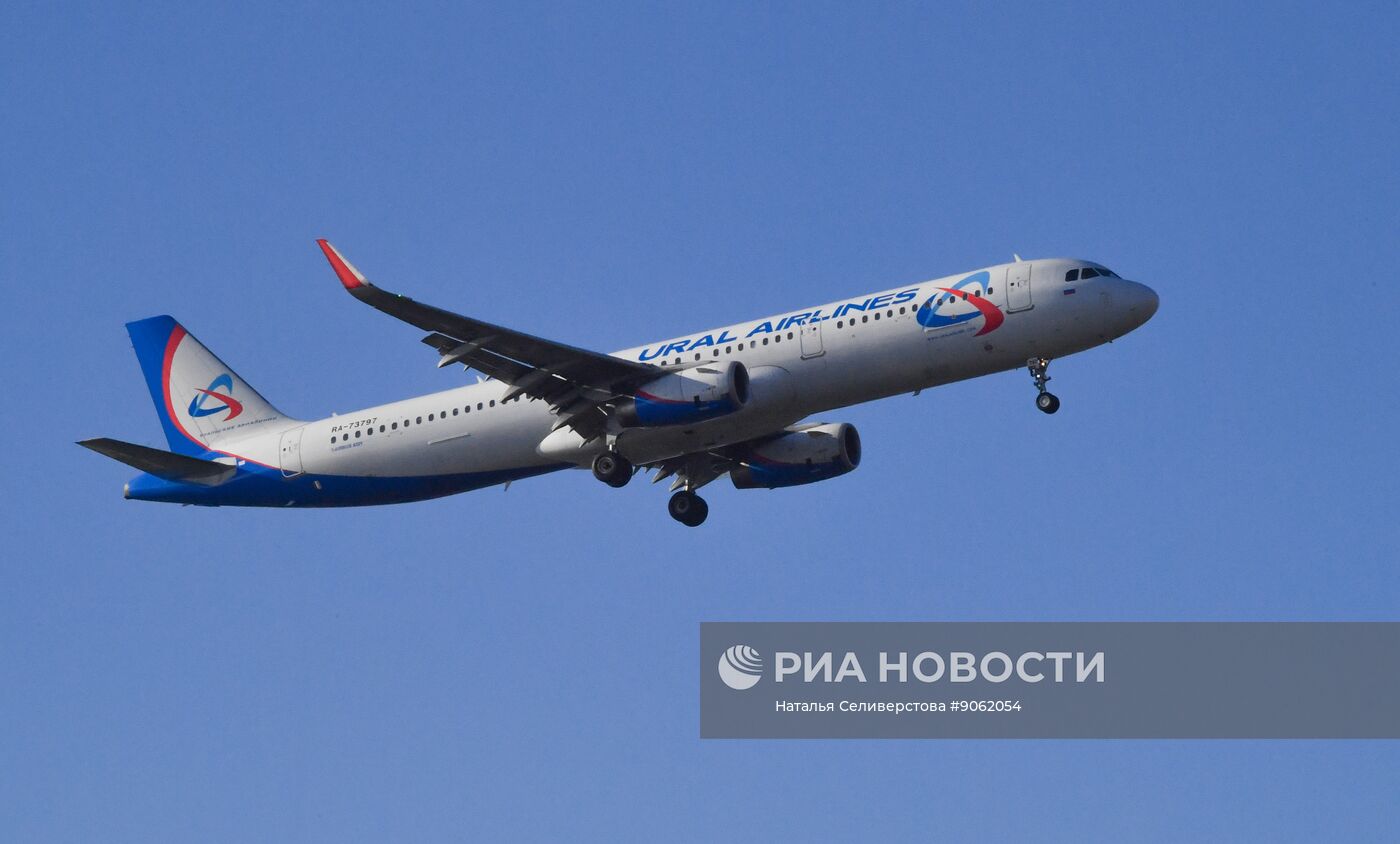 Самолет Airbus A321-231