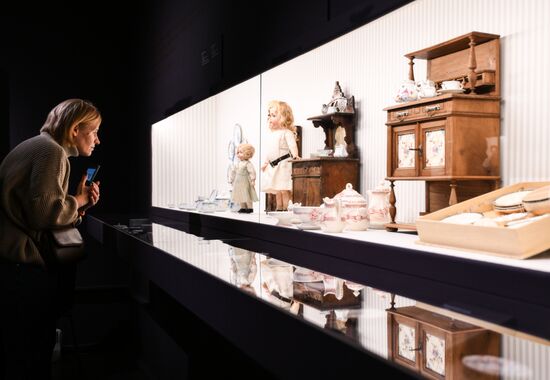 Выставка "Августейшие. Куклы" в Пушкинском музее