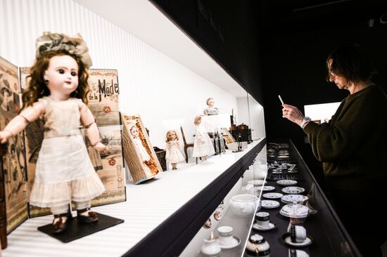 Выставка "Августейшие. Куклы" в Пушкинском музее