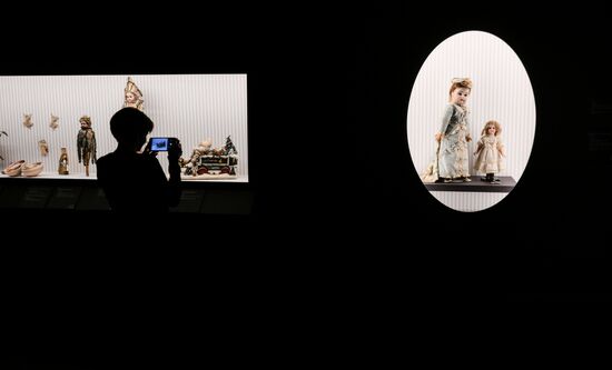 Выставка "Августейшие. Куклы" в Пушкинском музее