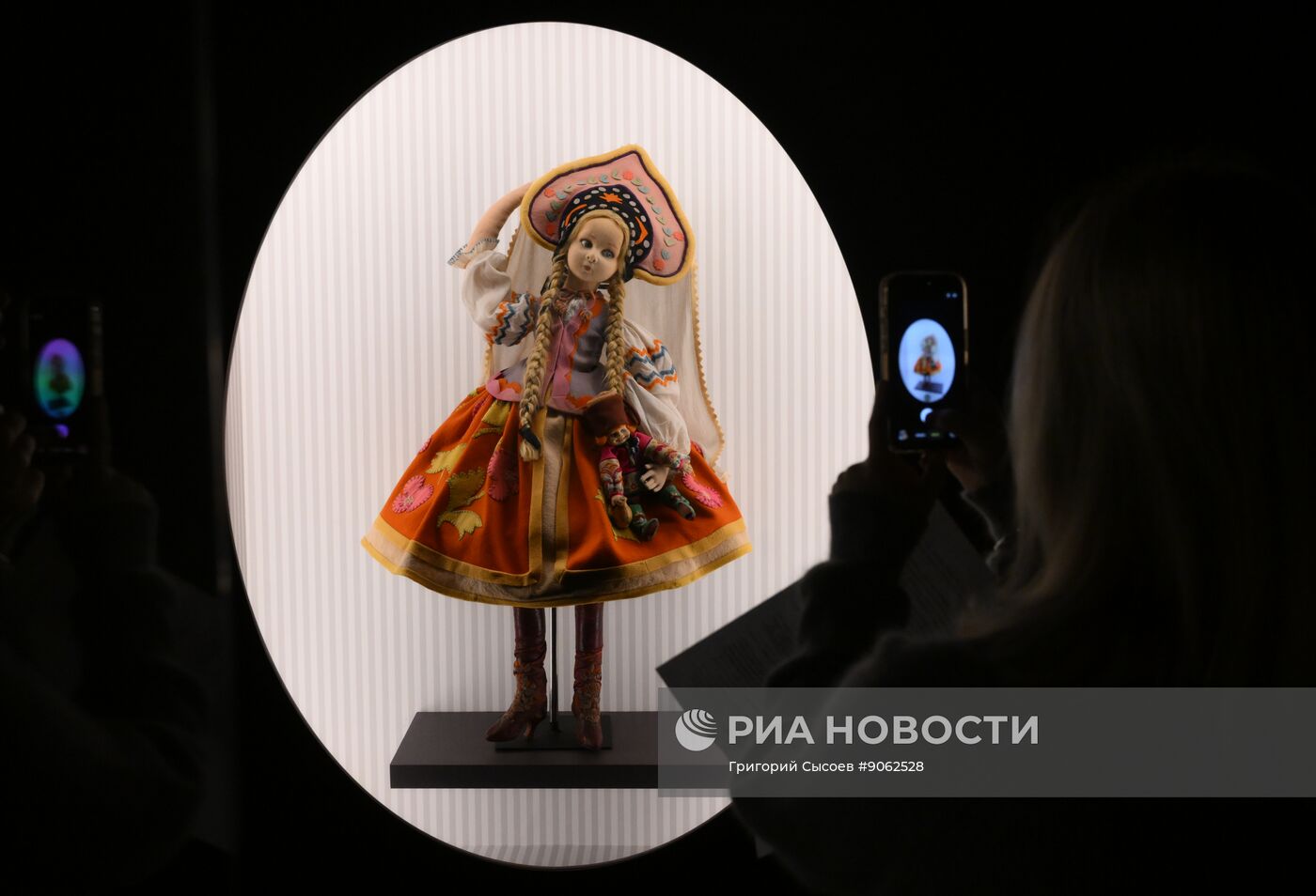 Выставка "Августейшие. Куклы" в Пушкинском музее