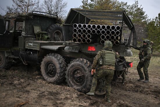 Боевая работа расчета РСЗО "Град" 83-го самоходного артполка на Краснолиманском направлении СВО