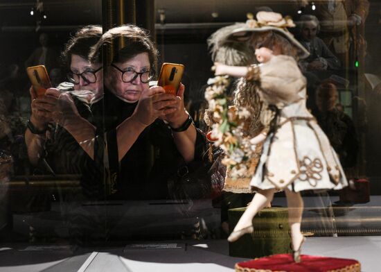 Выставка "Августейшие. Куклы" в Пушкинском музее