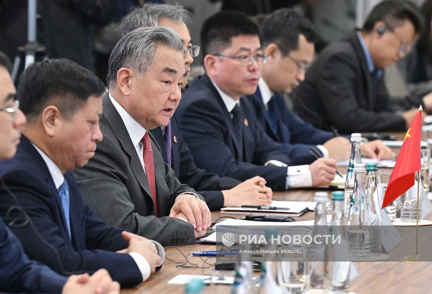 Встреча секретаря Совбеза РФ Шойгу и министра иностранных дел Китая Ван И