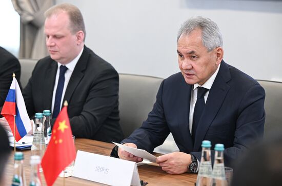 Встреча секретаря Совбеза РФ Шойгу и министра иностранных дел Китая Ван И