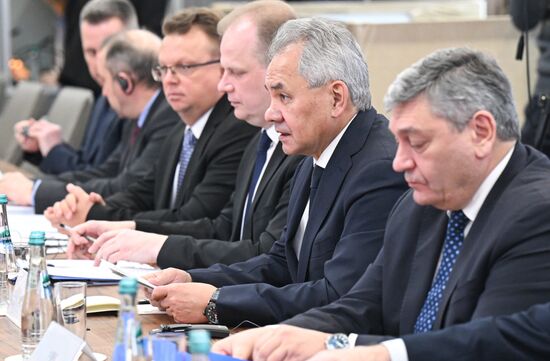 Встреча секретаря Совбеза РФ Шойгу и министра иностранных дел Китая Ван И