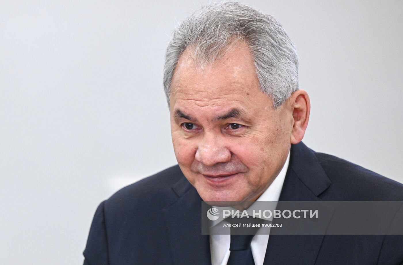 Встреча секретаря Совбеза РФ Шойгу и министра иностранных дел Китая Ван И