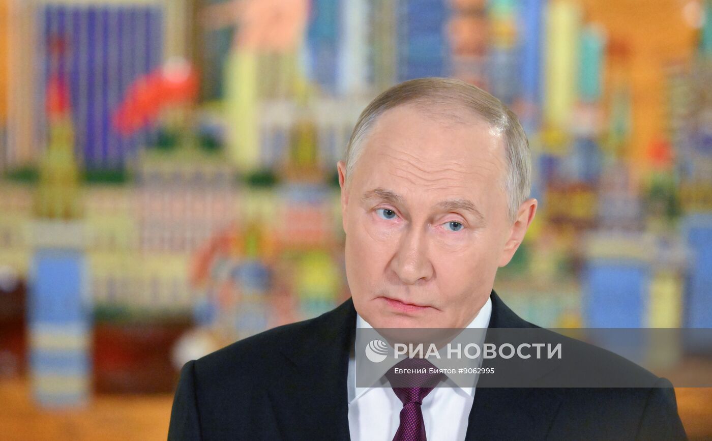 Президент Владимир Путин принял участие в инвестиционном форуме ВТБ "Россия зовет!"