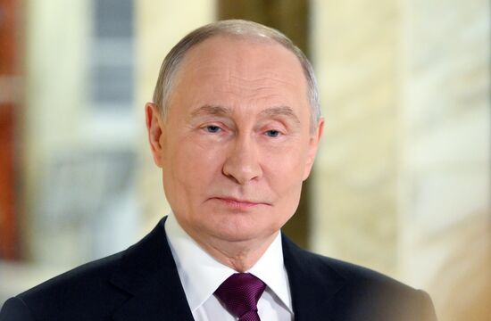 Президент Владимир Путин принял участие в инвестиционном форуме ВТБ "Россия зовет!"
