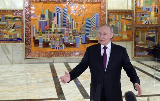 Президент Владимир Путин принял участие в инвестиционном форуме ВТБ "Россия зовет!"