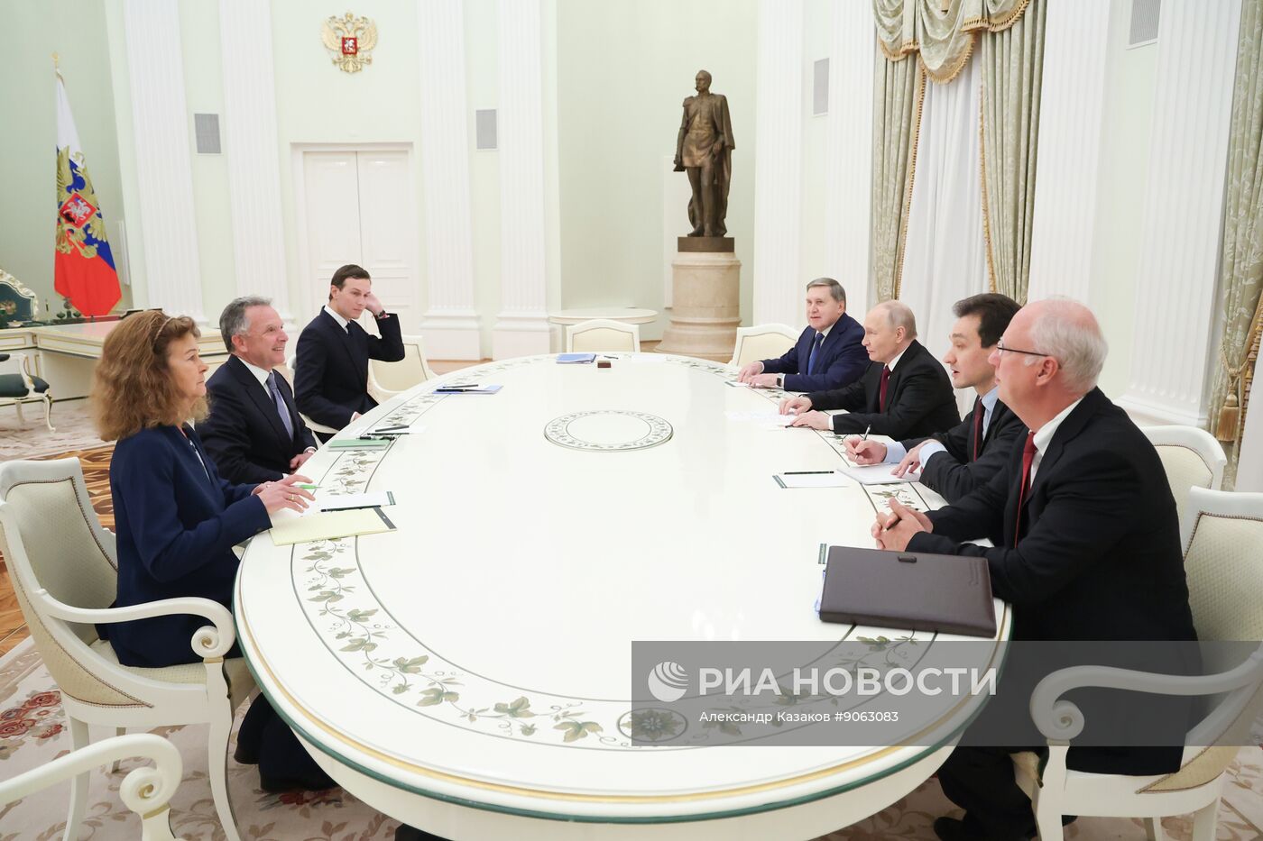 Президент Владимир Путин встретился со спецпосланником Стивеном Уиткоффом