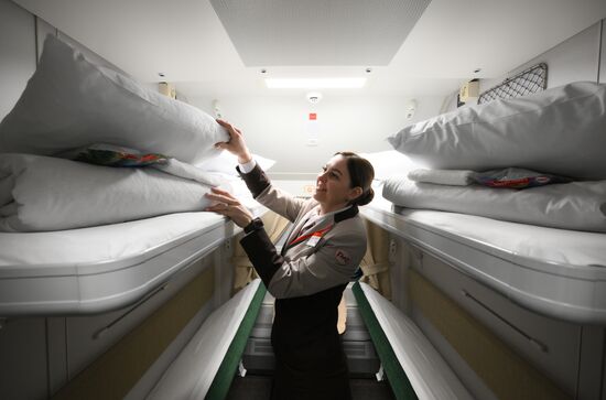 Первый рейс обновленного поезда "Буревестник"