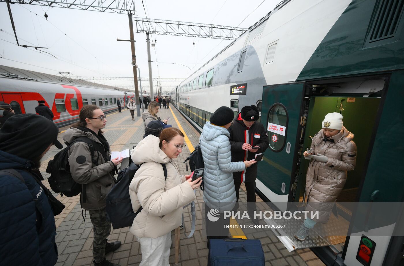 Первый рейс обновленного поезда "Буревестник"