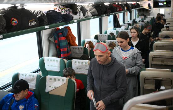 Первый рейс обновленного поезда "Буревестник"