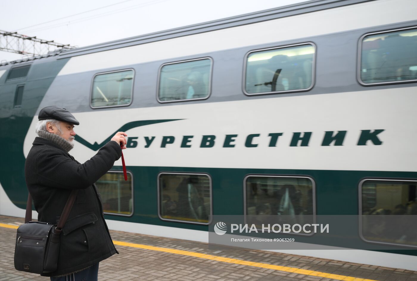 Первый рейс обновленного поезда "Буревестник"