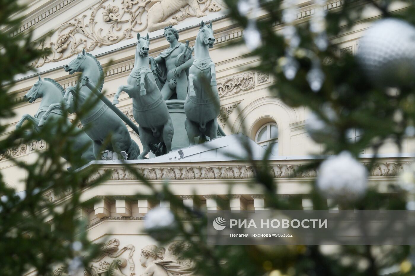 Онлайн-продажа билетов на балет "Щелкунчик" в Большом театре