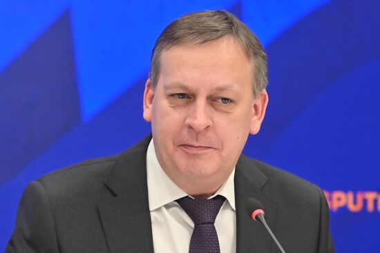 Пресс-конференция руководителя Федерального агентства водных ресурсов Дмитрия Кириллова