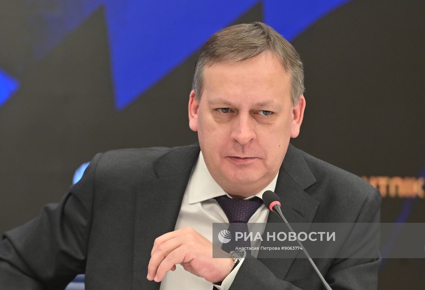 Пресс-конференция руководителя Федерального агентства водных ресурсов Дмитрия Кириллова