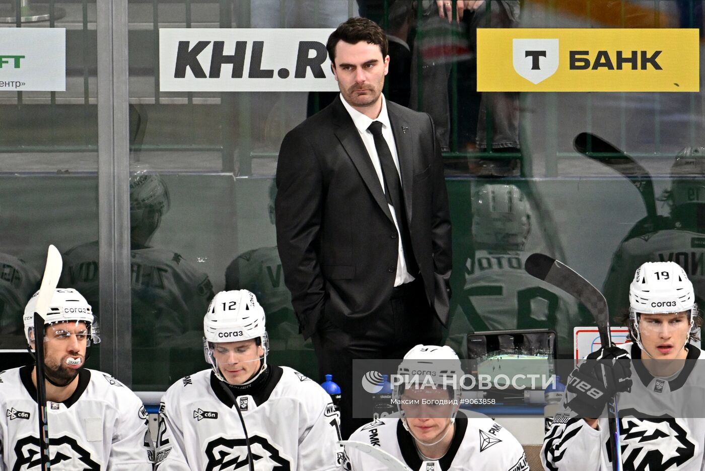 Хоккей. КХЛ. "Ак Барс" (Казань) - "Трактор" (Челябинск)