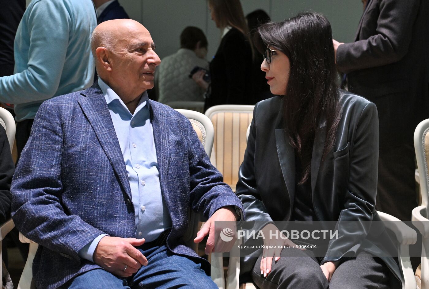 Коллекционная банкнота к 100-летию со дня рождения Майи Плисецкой