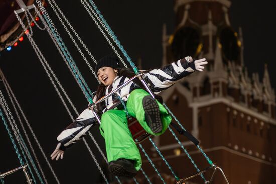 Подготовка к Новому году в городах России