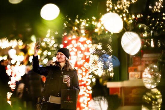 Подготовка к Новому году в городах России