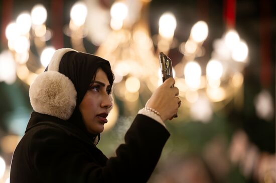 Подготовка к Новому году в городах России