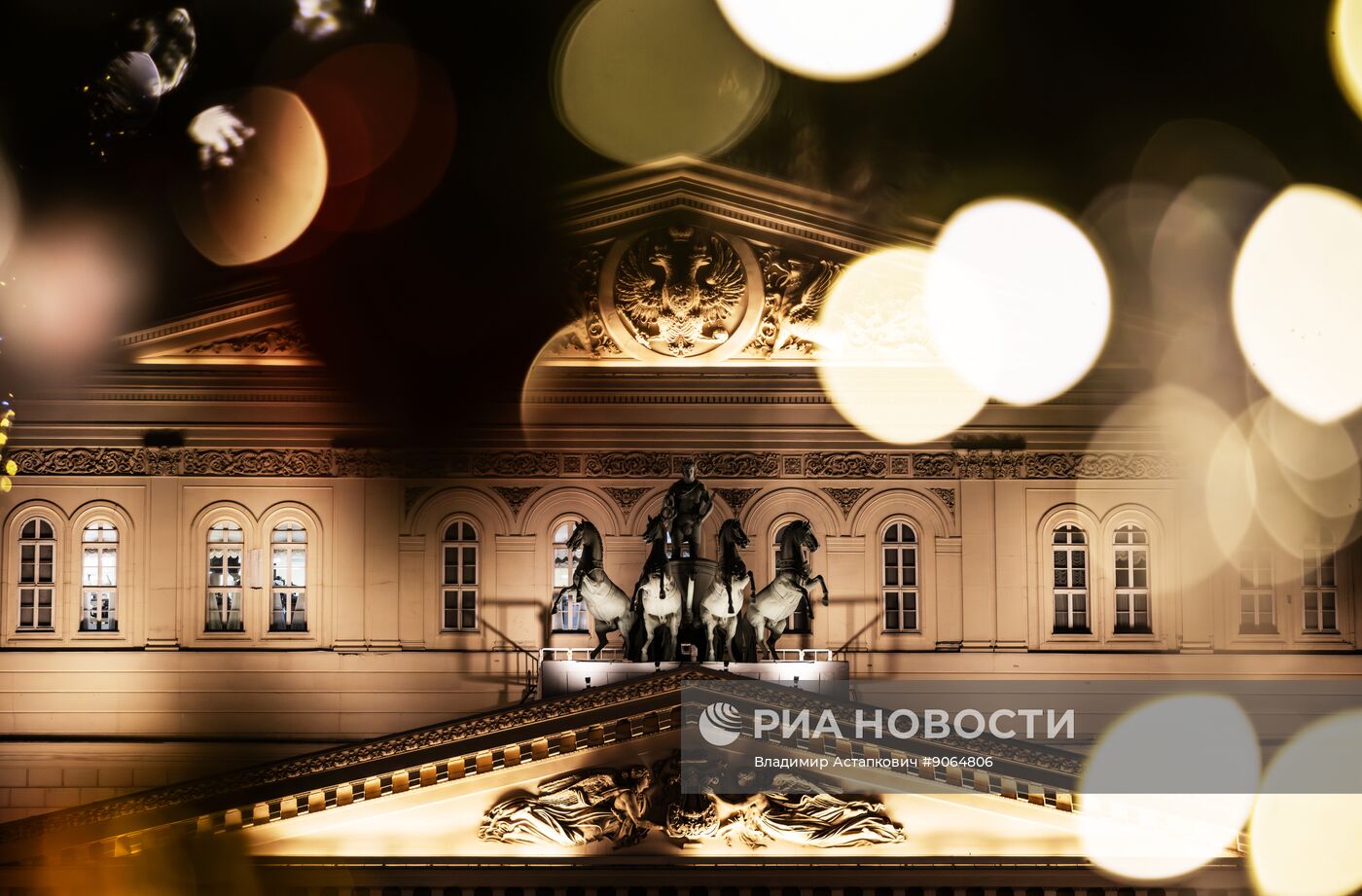 Подготовка к Новому году в городах России