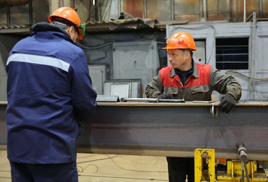 Урюпинский крановый завод