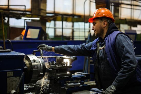 Урюпинский крановый завод