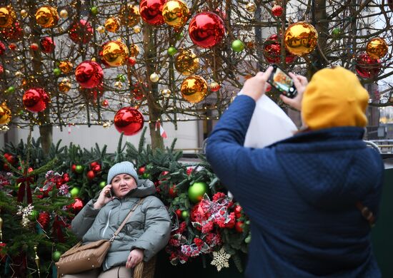 Новогодние украшения в городах России