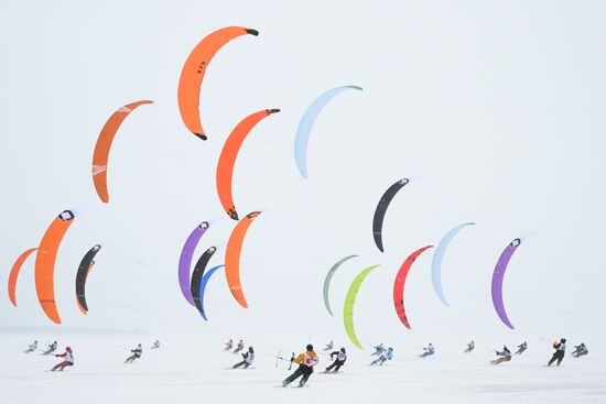 Соревнования по зимнему кайтингу "Кубок Сибири"