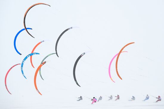 Соревнования по зимнему кайтингу "Кубок Сибири"