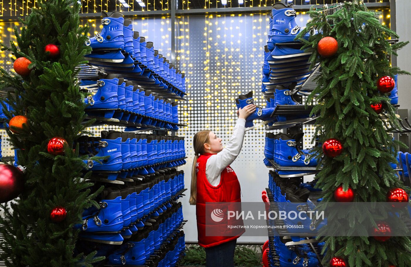 Каток на Царской набережной музея-заповедника "Коломенское"