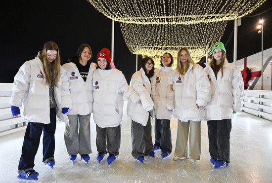 Каток на Царской набережной музея-заповедника "Коломенское"