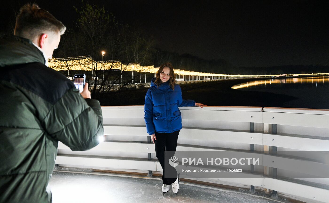 Каток на Царской набережной музея-заповедника "Коломенское"