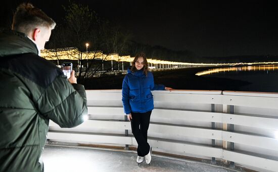 Каток на Царской набережной музея-заповедника "Коломенское"