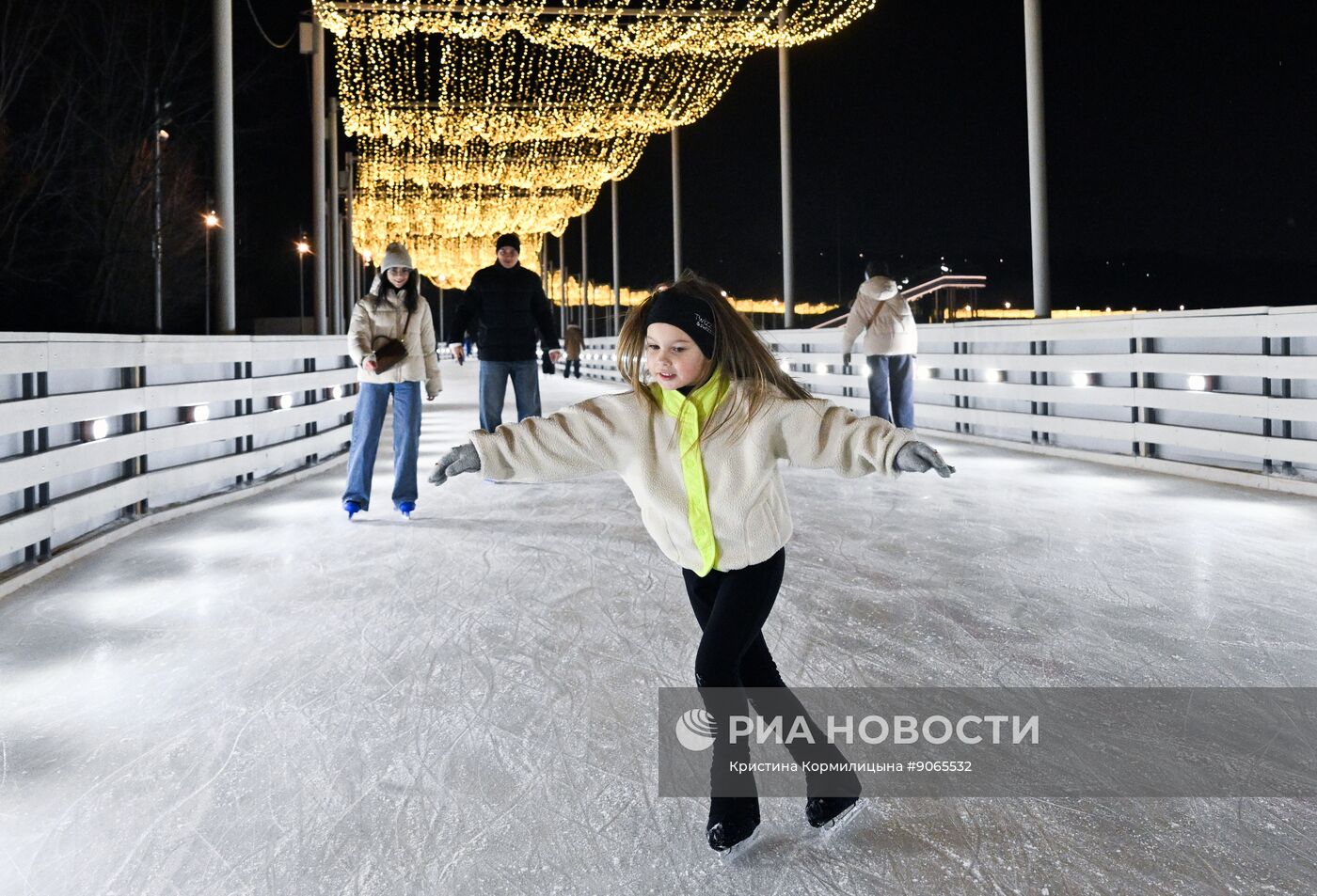 Каток на Царской набережной музея-заповедника "Коломенское"