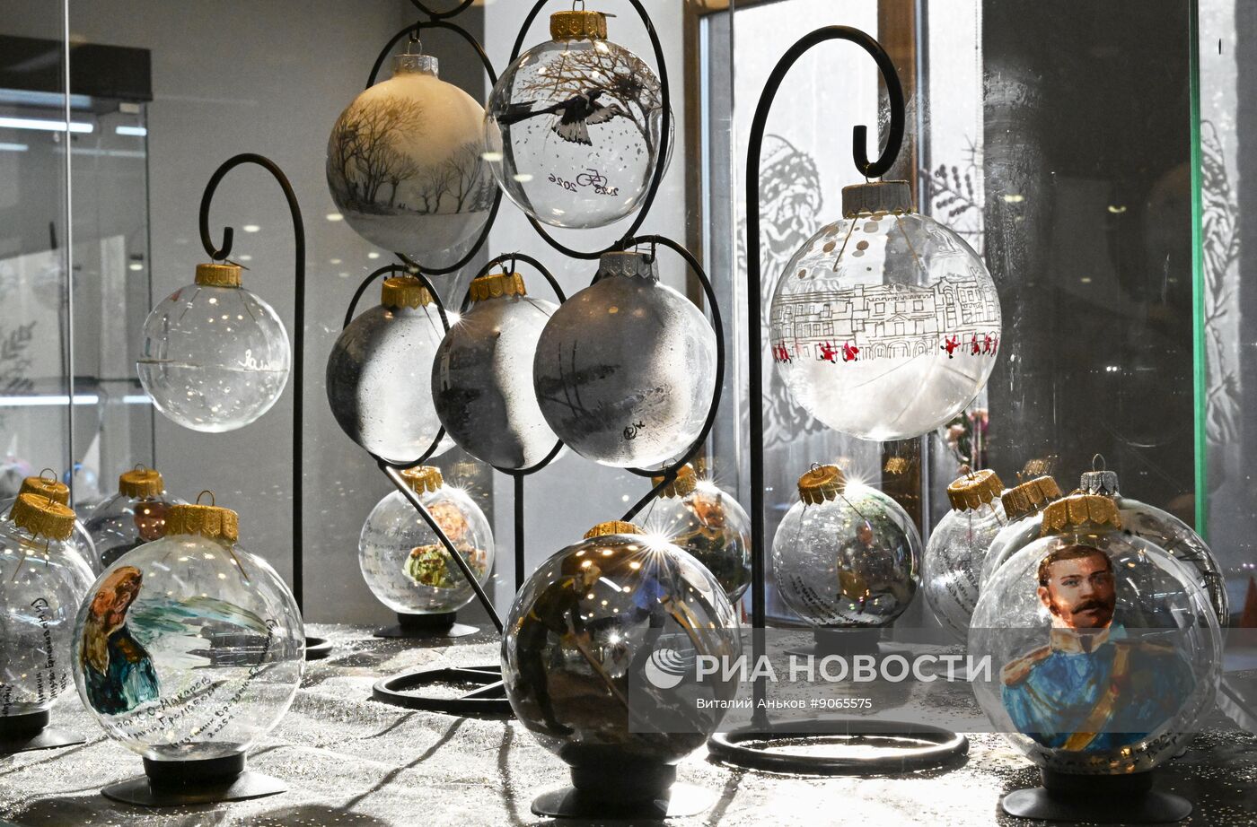 Выставка елочных игрушек во Владивостоке