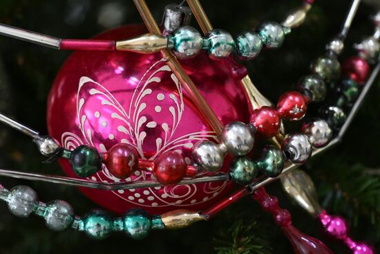 Выставка елочных игрушек во Владивостоке