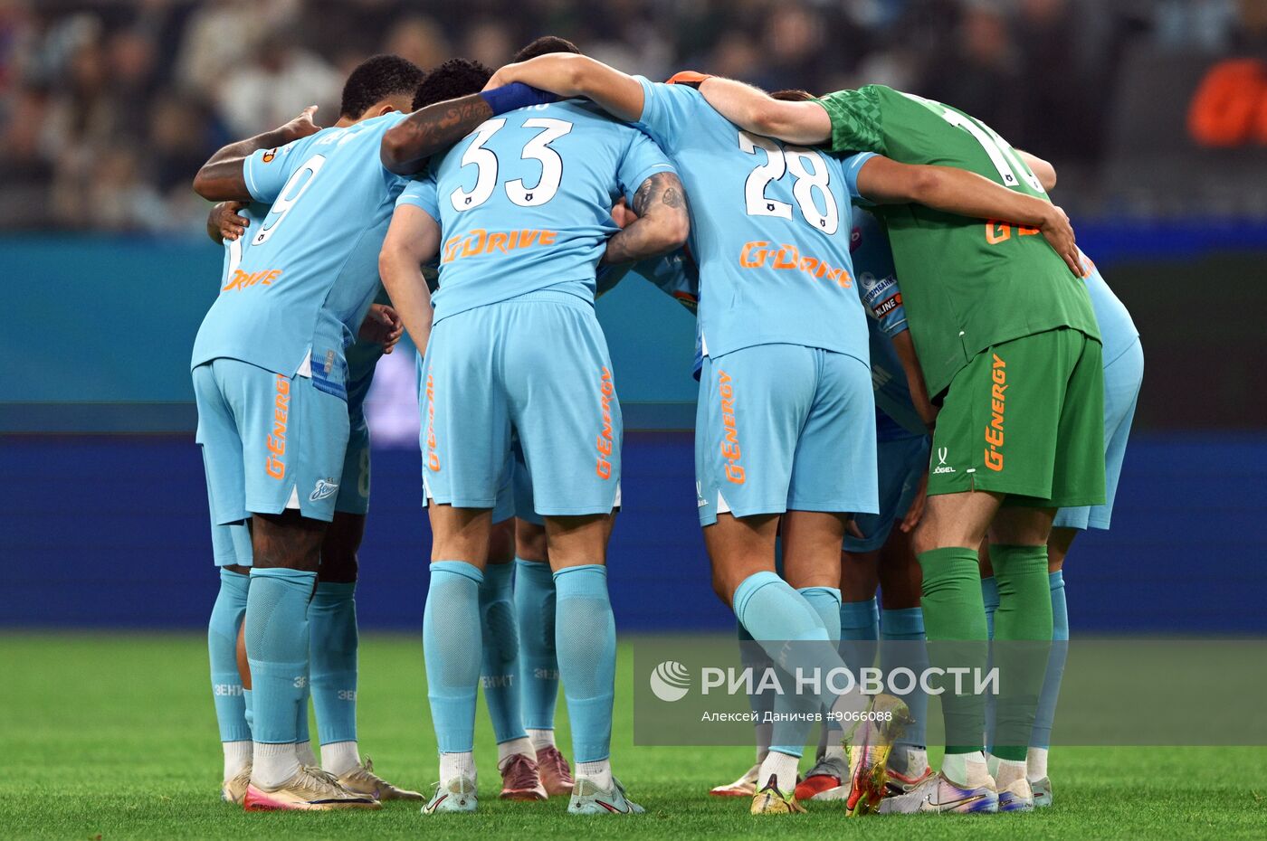 Футбол. РПЛ. "Зенит" (Санкт-Петербург) - "Акрон" (Тольятти)