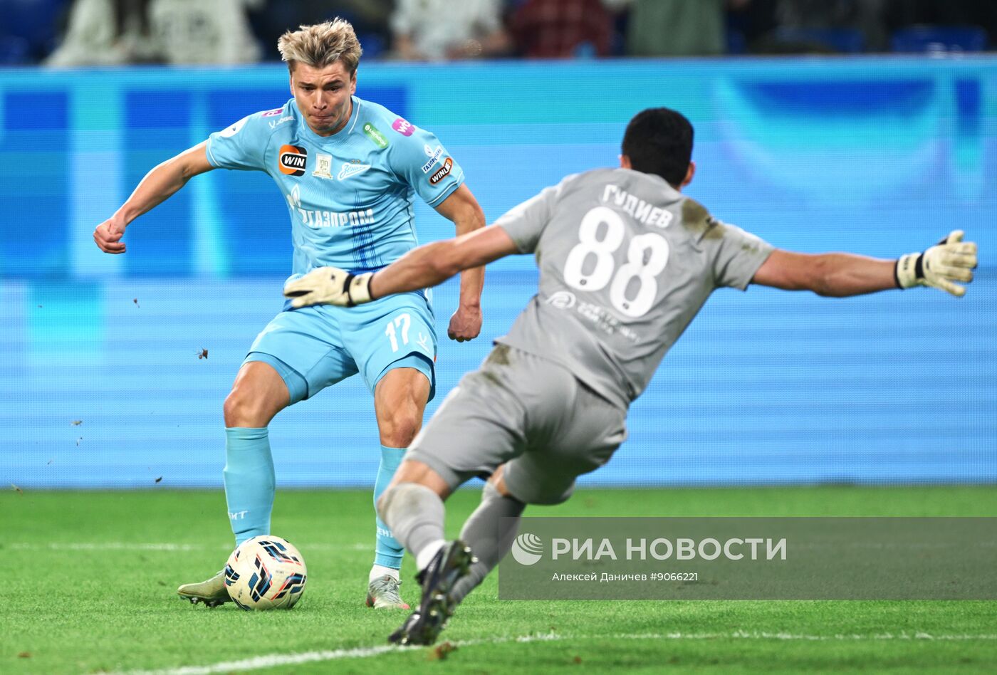 Футбол. РПЛ. "Зенит" (Санкт-Петербург) - "Акрон" (Тольятти)