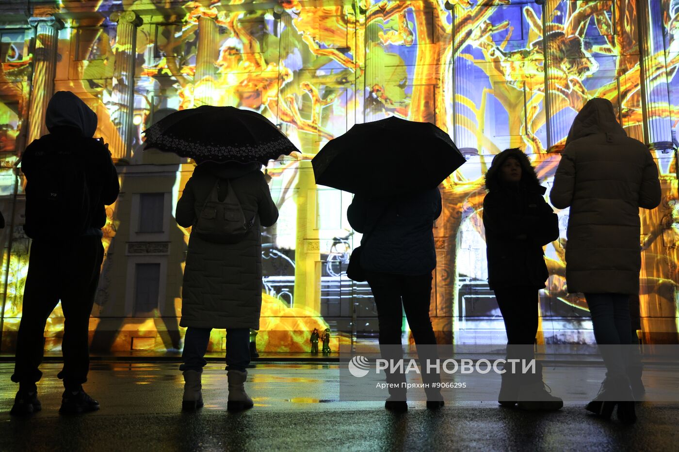 Мультимедийное шоу "Чайковский" на Дворцовой площади