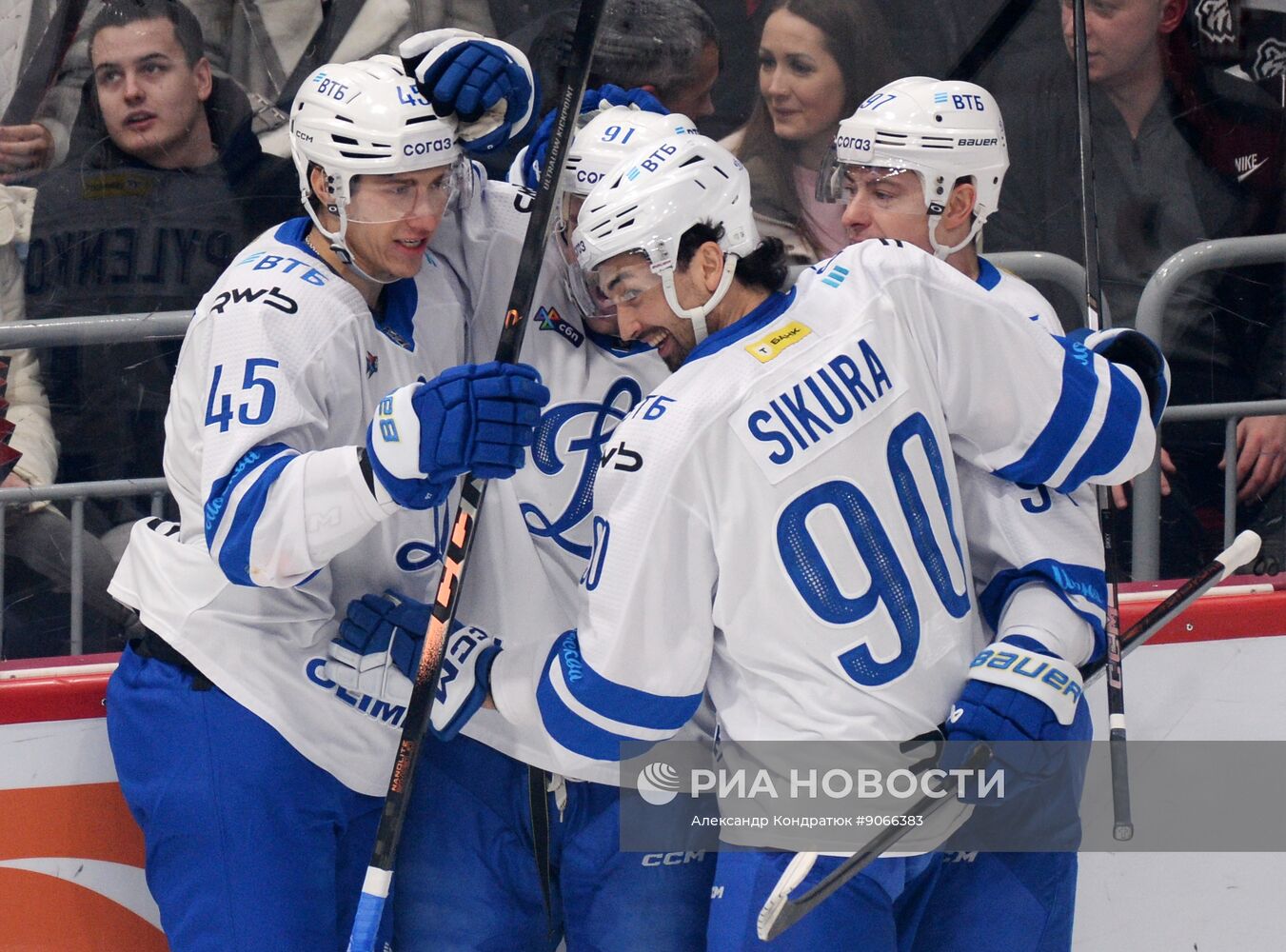 Хоккей. КХЛ. "Трактор" (Челябинск) - "Динамо" (Москва)