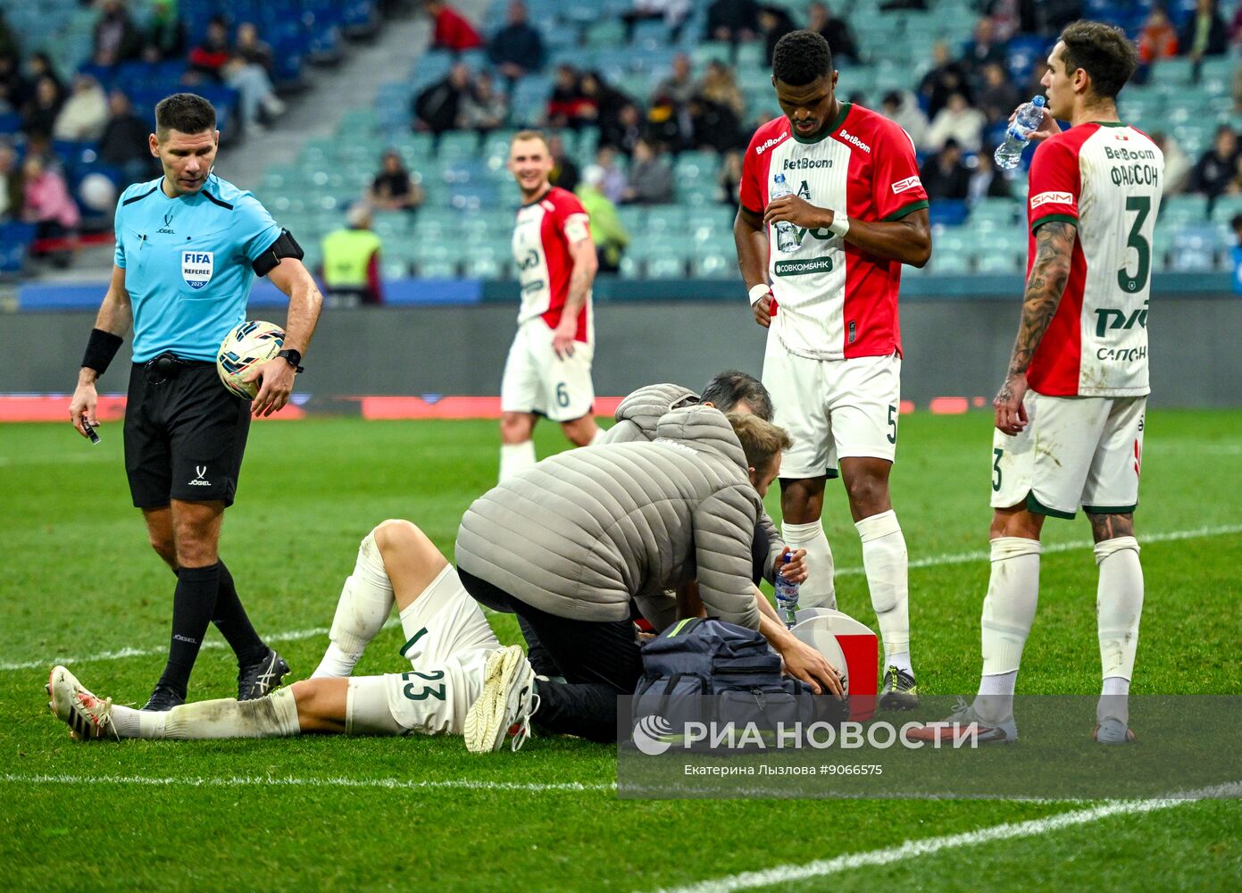 Футбол. РПЛ. "Сочи" (Сочи) - "Локомотив" (Москва) 