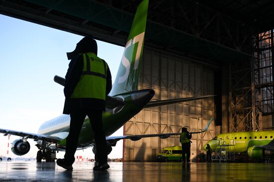 Строительство ангара в аэропорту Толмачево