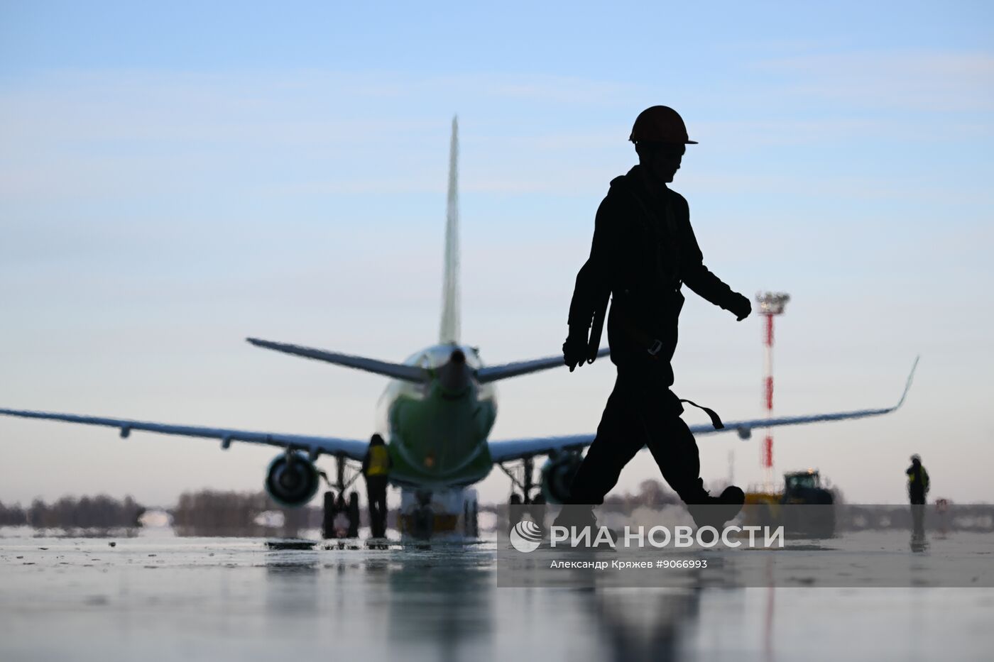 Строительство ангара в аэропорту Толмачево