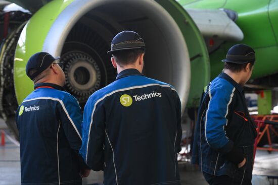 Строительство ангара в аэропорту Толмачево