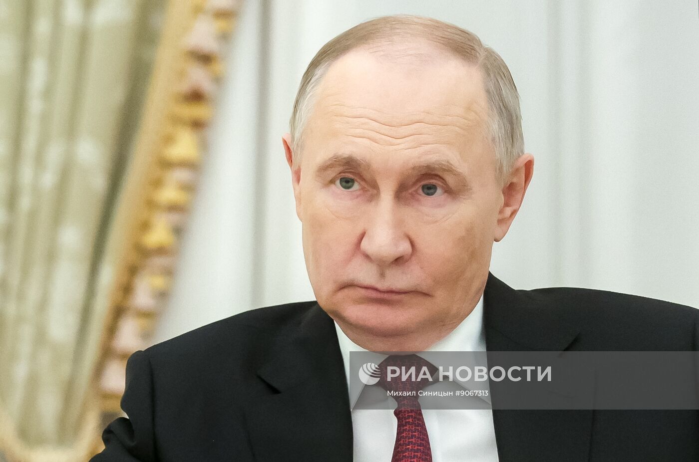 Президент Владимир Путин провел встречу с председателями парламентов государств - членов ОДКБ