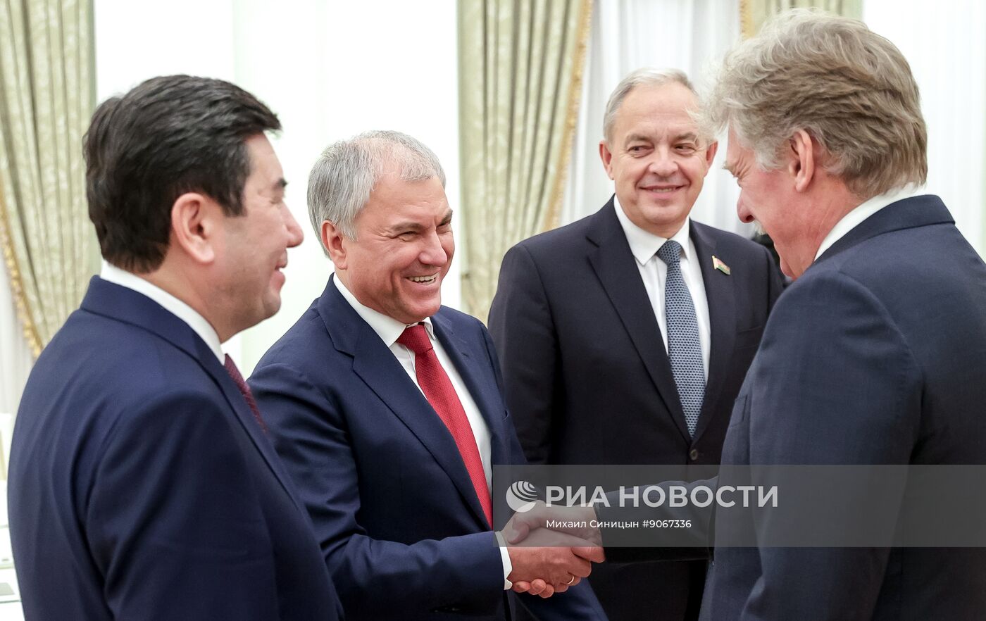 Президент Владимир Путин провел встречу с председателями парламентов государств - членов ОДКБ